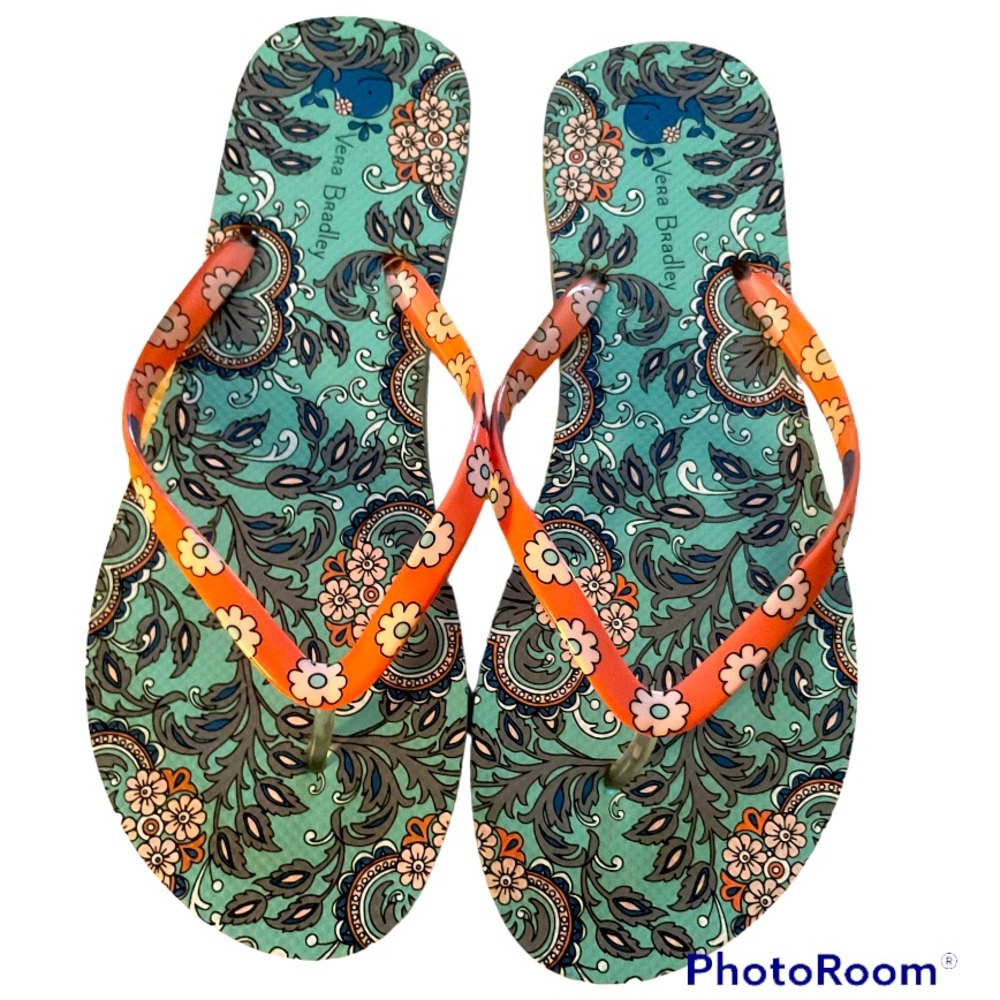 Vera Bradley Women's Flip Flops Fan
Flowers Large size large (9-10) nwot